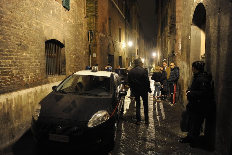 Caso David Rossi, simulazioni per ricostruire la morte: la scena riprodotta al Foro Italico