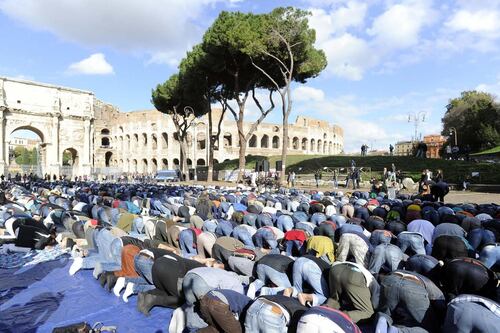 Ius soli e Rosatellum, l'Islam tifa Pd: "Così entriamo in Parlamento"