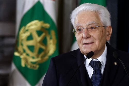 Inno nazionale, come cambia dopo il decreto di Mattarella: "sparisce" una parola