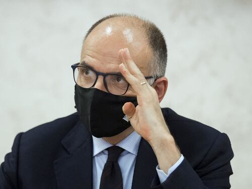 Enrico Letta, solo disastri. Se ne va anche la candidata per la Calabria: interdittiva antimafia