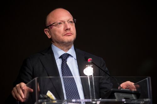 Gli industriali mordono il governo: "Conte convinca i suoi o si dimetta"