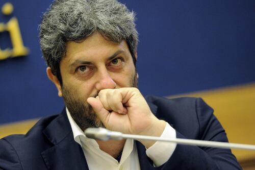 Niente spiegazioni, Fico sceglie l’omertà