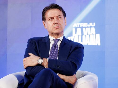 M5S, il 2024 è un anno da incubo per Conte: crollo drastico nei sondaggi e flop elettorali