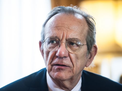 Padoan (Pd) piazzato alla presidenza di Unicredit, Gasparri: "Vicenda inquietante"
