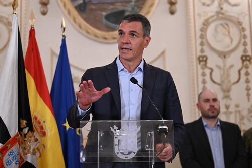 Sanchez, meritato riposo. Dopo il disastro a Ceuta va in vacanza a Lanzarote