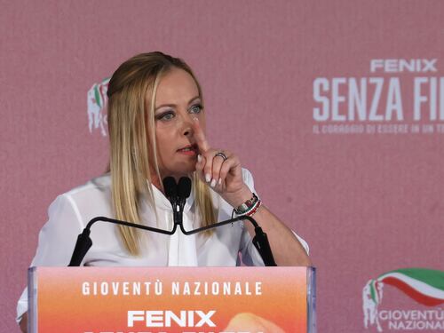 Sciopero per Gaza, la rabbia di Meloni per le violenze dei ProPal: “Indegni pseudo-manifestanti”