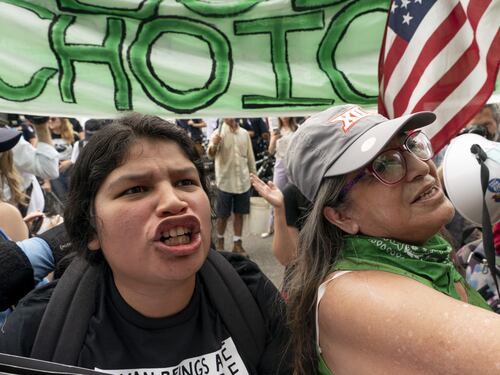 Joe Biden corre ai ripari: aborto possibile fuori dal proprio Stato