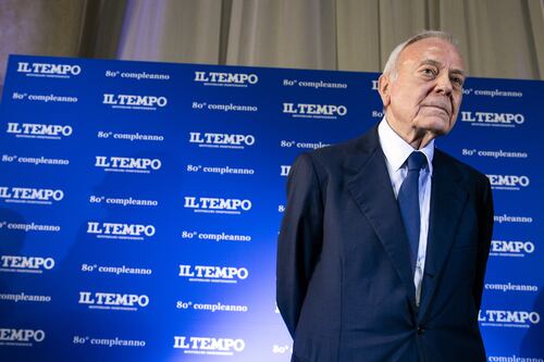 La solidarietà di Gianni Letta: "Le mura del Tempo più forti delle minacce"