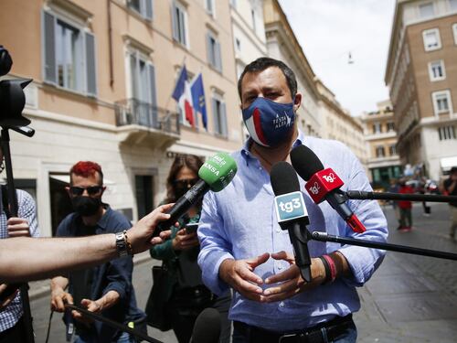 Nel Partito Democratico più correnti che voti: la battuta al veleno di Salvini che affossa Letta