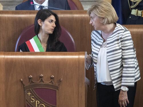Il nuovo codice del M5S e i rimpianti di Paola Muraro: "Potevo restare al mio posto"