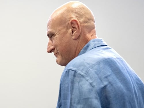 Chico Forti, un detenuto lo accusa: "Chiese di mettere a tacere Travaglio e Lucarelli"