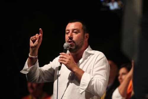 Salvini sulla manovra: "Stop agli sprechi. Rispettiamo gli impegni senza fare regali"