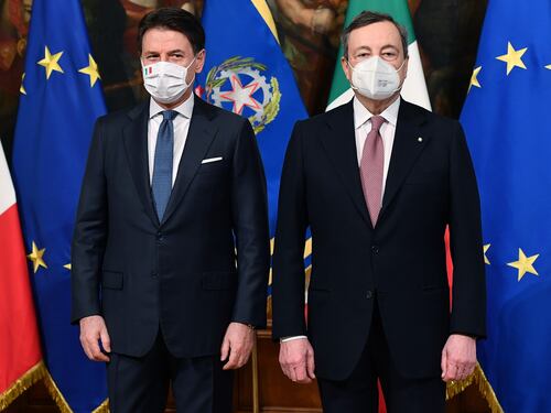Guerra aperta tra Mario Draghi e Giuseppe Conte: retromarcia sulla Cina e il problema Grillo