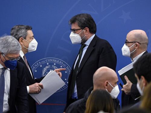 Governo, asse Letta-Giorgetti per blindare Draghi. La tregua con i partiti