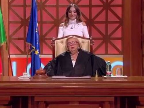 Melita Cavallo entra in studio...clamorosa gaffe a Forum
