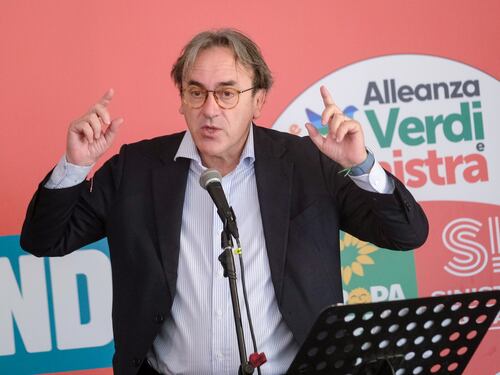 Chico Forti, Bonelli e la solita figuraccia della sinistra: dà meriti al governo Draghi e cita Ilaria Salis
