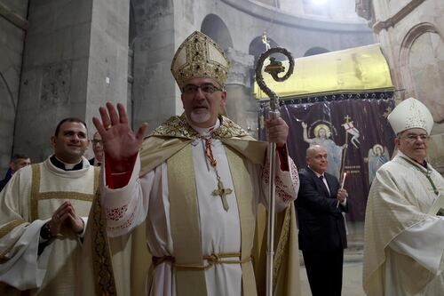 Israele non fa entrare il cardinale Pizzaballa al Santo Sepolcro. Meloni: offesa ai credenti