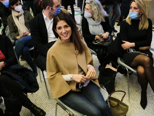 Nel M5S è già guerra tra Virginia Raggi e Giuseppe Conte: sfida per la leadership