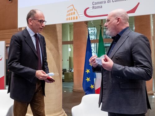 Il Partito Democratico si spacca. Stefano Bonaccini avverte Enrico Letta: “Basta inseguire i grillini”