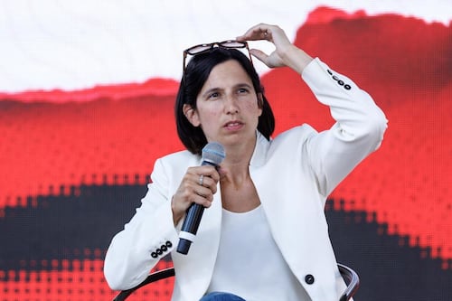Elly Schlein è una bastarda. E ora quereli