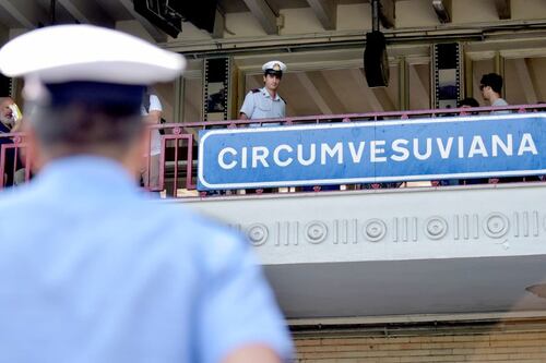 Stupro nella Circumvesuviana: fermati tre ragazzi