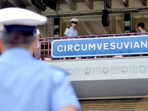 Stupro nella Circumvesuviana: fermati tre ragazzi