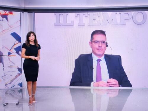 Tg4, business dei migranti e truffe sui permessi. Capezzone: "Sistema da disboscare"