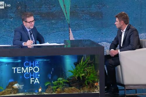 Di Battista da Fazio: "Dopo le Europee riparto per l'India"