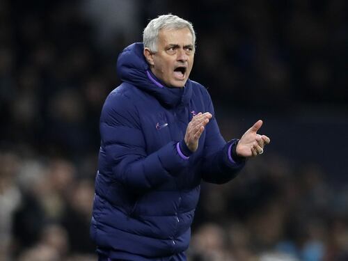 As Roma, José Mourinho al posto di Fonseca. Contratto firmato e tifosi in delirio