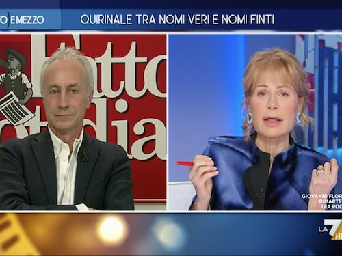 Otto e mezzo, il disgusto di Marco Travaglio sulla volata Casini-Draghi: “Mi butto giù io dalla torre”