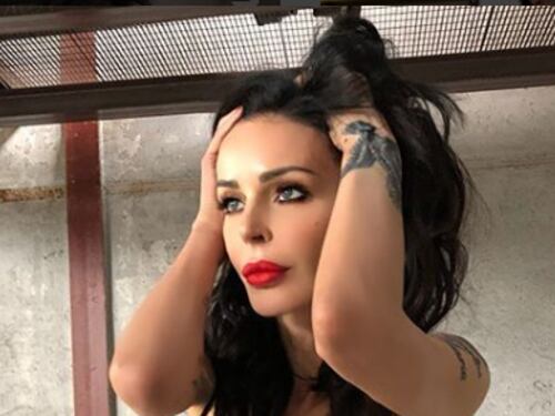 Grande Fratello, Nina Moric scarica Luigi: "Stia lontano da me"