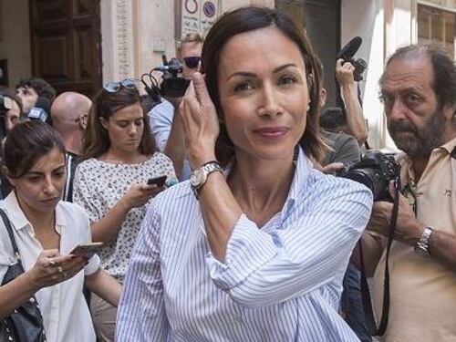 Carfagna "sedotta" da Renzi? Poi arriva la smentita