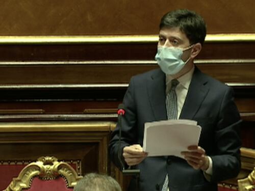 Speranza in Senato: il vaccino anti-Covid non sarà obbligatorio, per ora