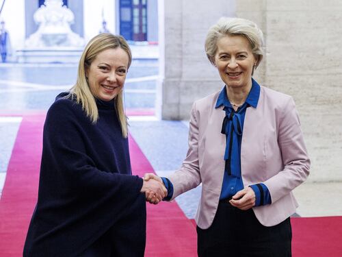 Migranti, vittoria di Meloni con l’Ue: “Cambio di approccio da von der Leyen”