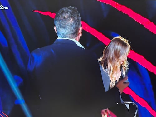 Mammucari non si tiene, ferma l'intervista e lascia lo studio: "Tutte s..."