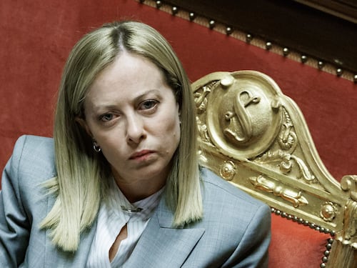 Sondaggio Pagnoncelli, boom Meloni dopo il flop del referendum. Pd e M5S in crollo verticale