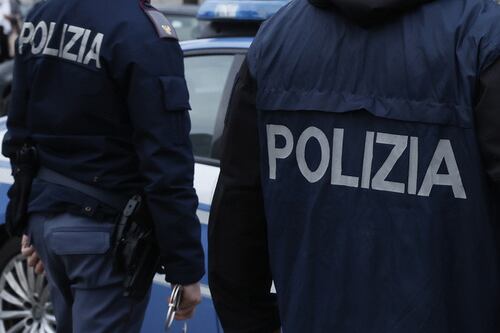 San Giovanni, rapinatori piombano in casa: lei si difende a morsi e li mette in fuga