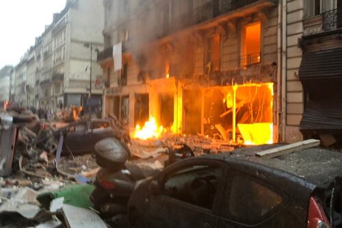 Panico a Parigi, esplode una panetteria in centro: due morti. Tra i feriti tre italiani