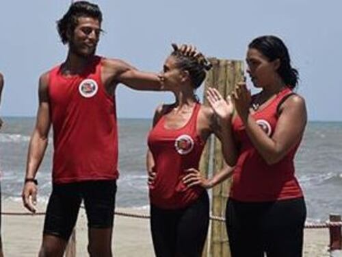 Isola dei Famosi, Simone Susinna manda in bianco la pornostar: il modello spezza il cuore a Malena