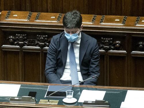 Report Oms, cosa scriveva Guerra a Zambon. La email che mette all'angolo Speranza