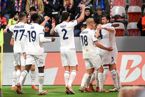 Europa League, la Lazio in nove batte il Viktoria Plzen: magia di Isaksen al 98°