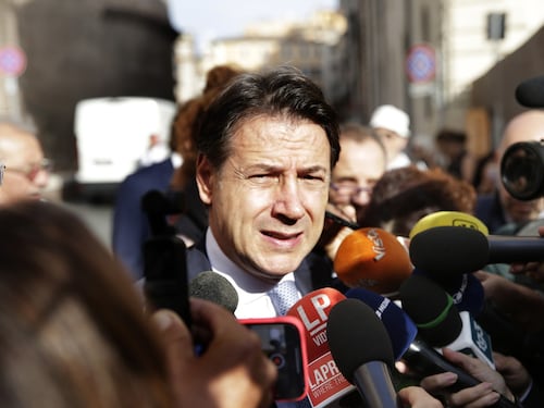 Giuseppe Conte parla di Stato di polizia ma dimentica i suoi Dpcm sul Covid