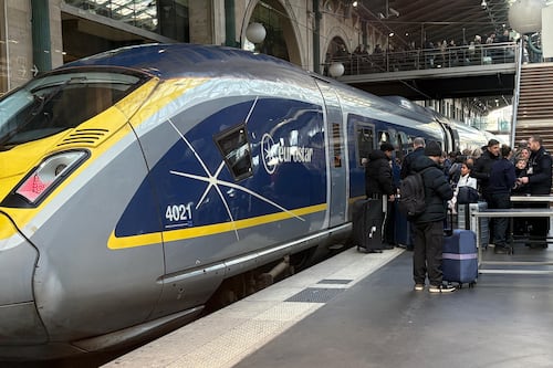 Caos sotto la Manica: guasto elettrico blocca l'Eurostar