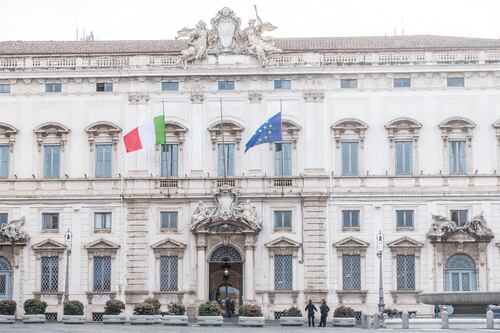 I single possono adottare bimbi all'estero, ecco perché è un grande passo avanti