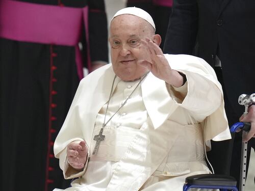 Papa Francesco, mondo in ansia. Pregliasco: "Perché il bollettino preoccupa"
