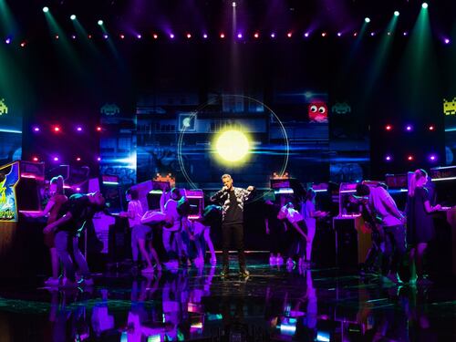 X Factor, eliminato Emanuele Bertelli. Asia Argento spietata: annientato Lodo Guenzi