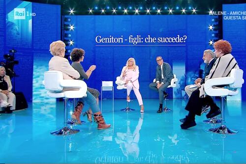 La madre di Valeria Marini attacca la figlia: "L'ho rincorsa per 30 anni". Cerno: "Lo hai scelto tu"