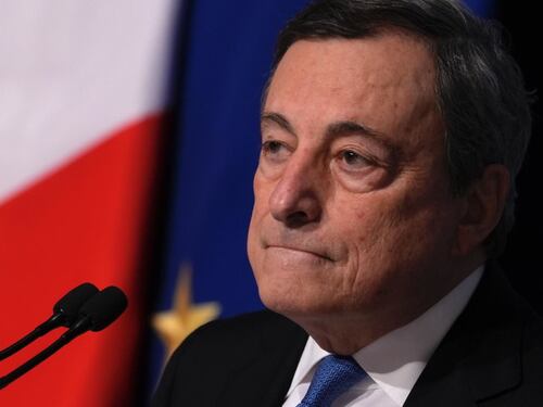 Unione europea e Mario Draghi brancolano nel buio e l'economia reale affonda