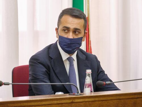 Pd e M5S, scontro sulle alleanze alle regionali