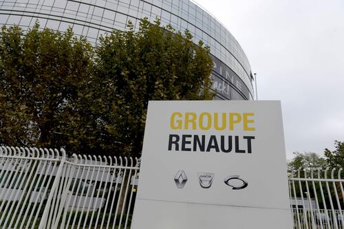 Renault caccia il ceo Bolloré. Parigi: "Ora nuova fase con Nissan"